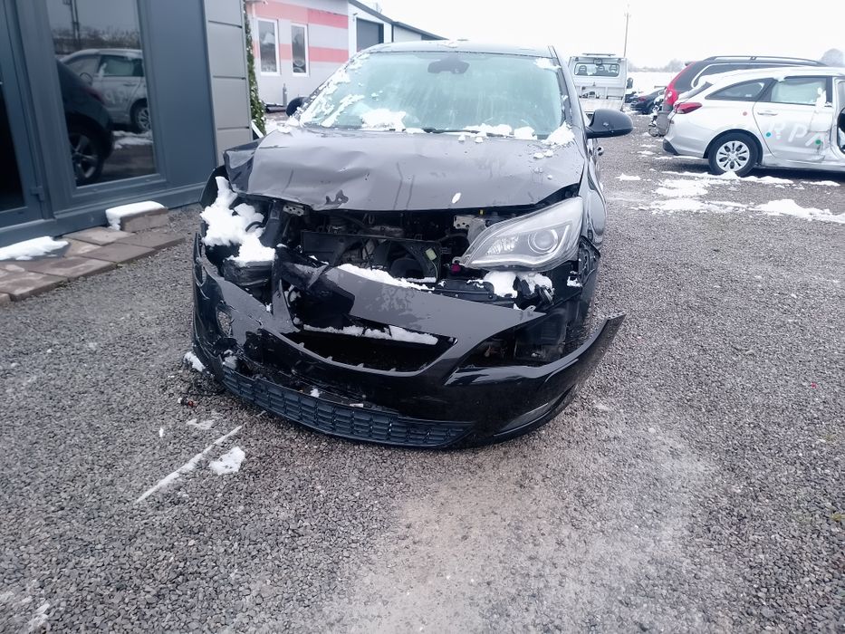Opel astra 1.6b Turbo zarejestrowany oplacony