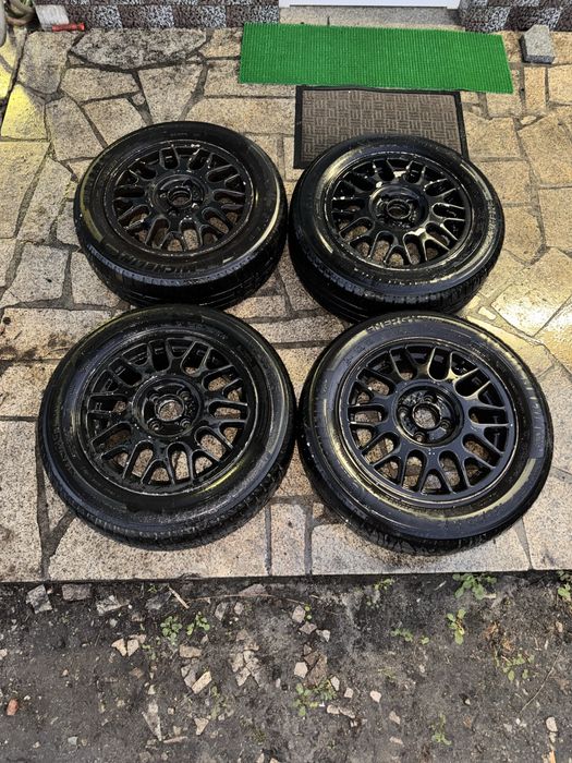 Pneus para venda com jantes