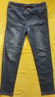 Spodnie jeansowe chłopięce niebieskie Terranova 165