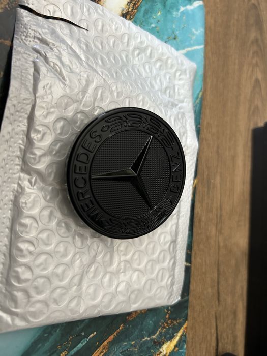 Nowy Znaczek na Maskę Mercedes Czarny Połysk!