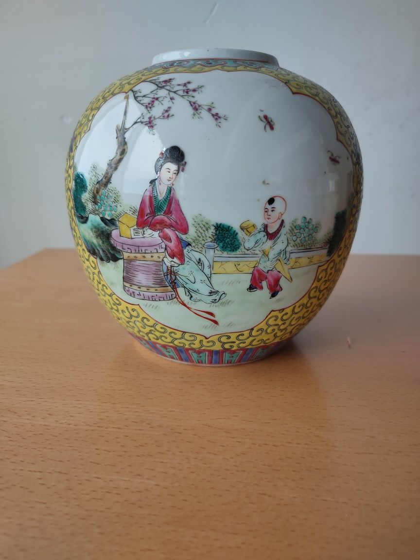Conjunto de potes chineses.