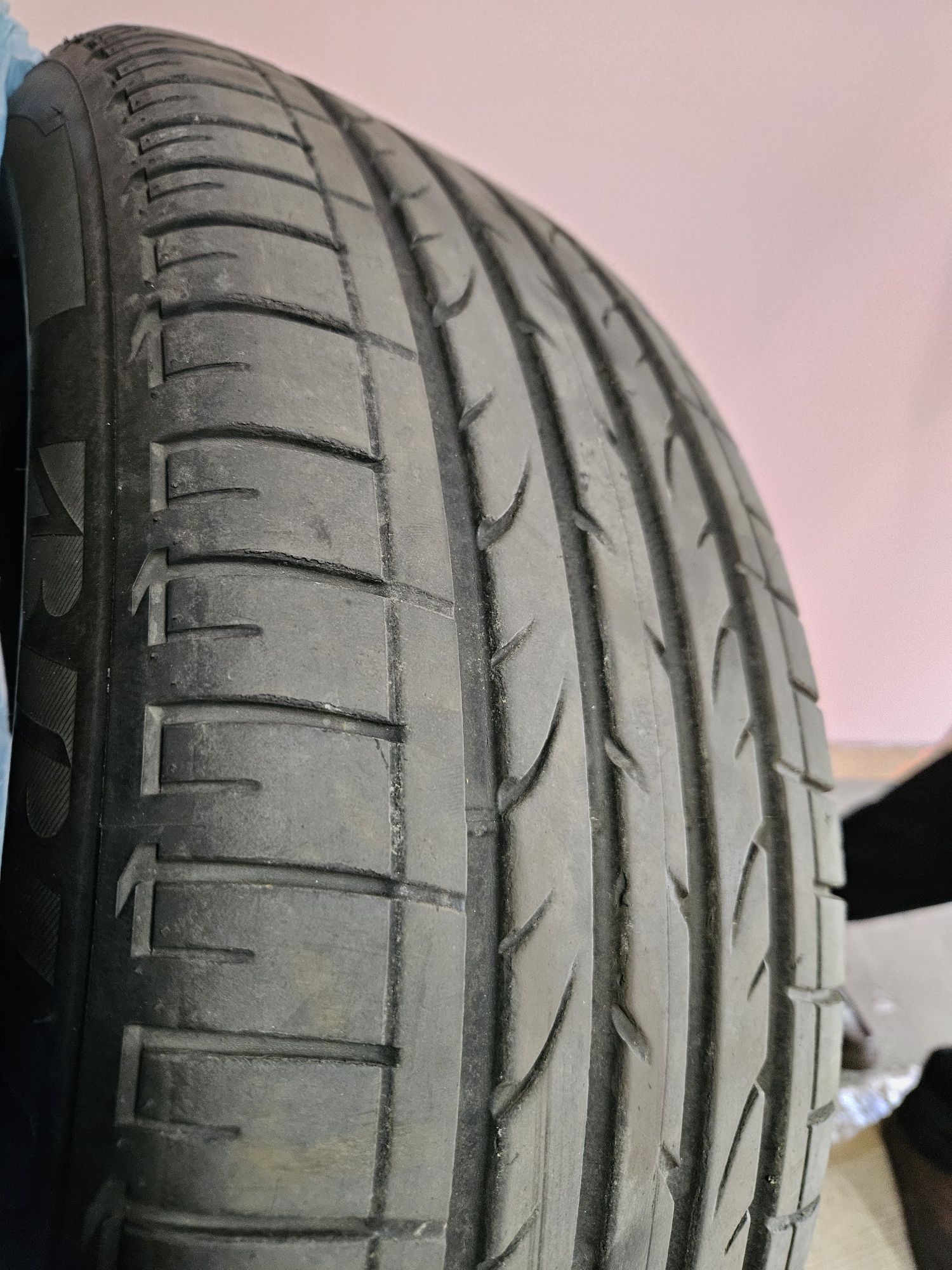 Komplet opon Bridgestone Dueler H/P Sport