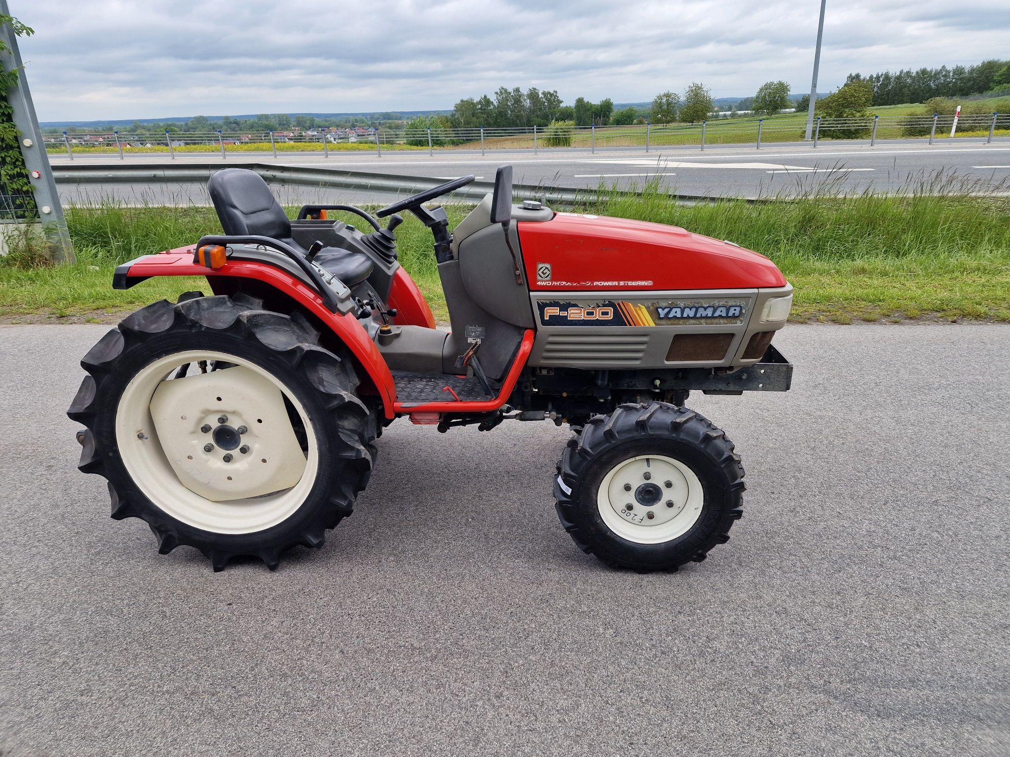 Traktorek Japoński Yanmar F200 Z Gwarancją