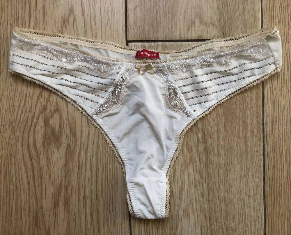 Majtki Triumph stringi M