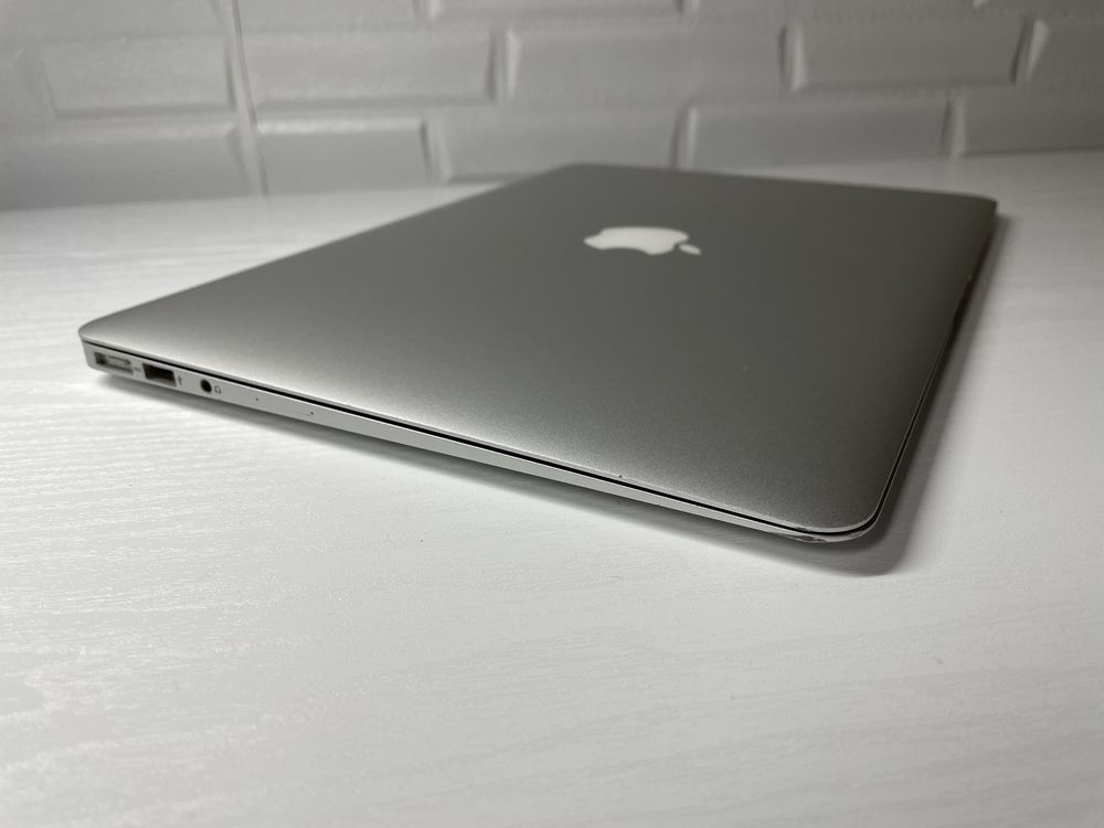 MacBook Air 13'' 2013 i5 / 4gb ram / 256gb ssd