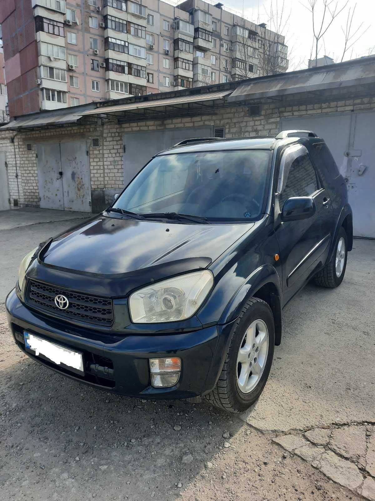 Тоyota RAV4 2000 рік