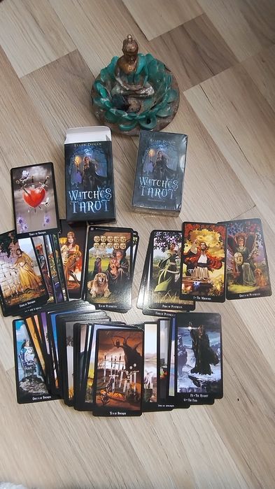 Revendedora de Tarots & Oráculos – Vários Baralhos Novos – 13,50€ c/ p
