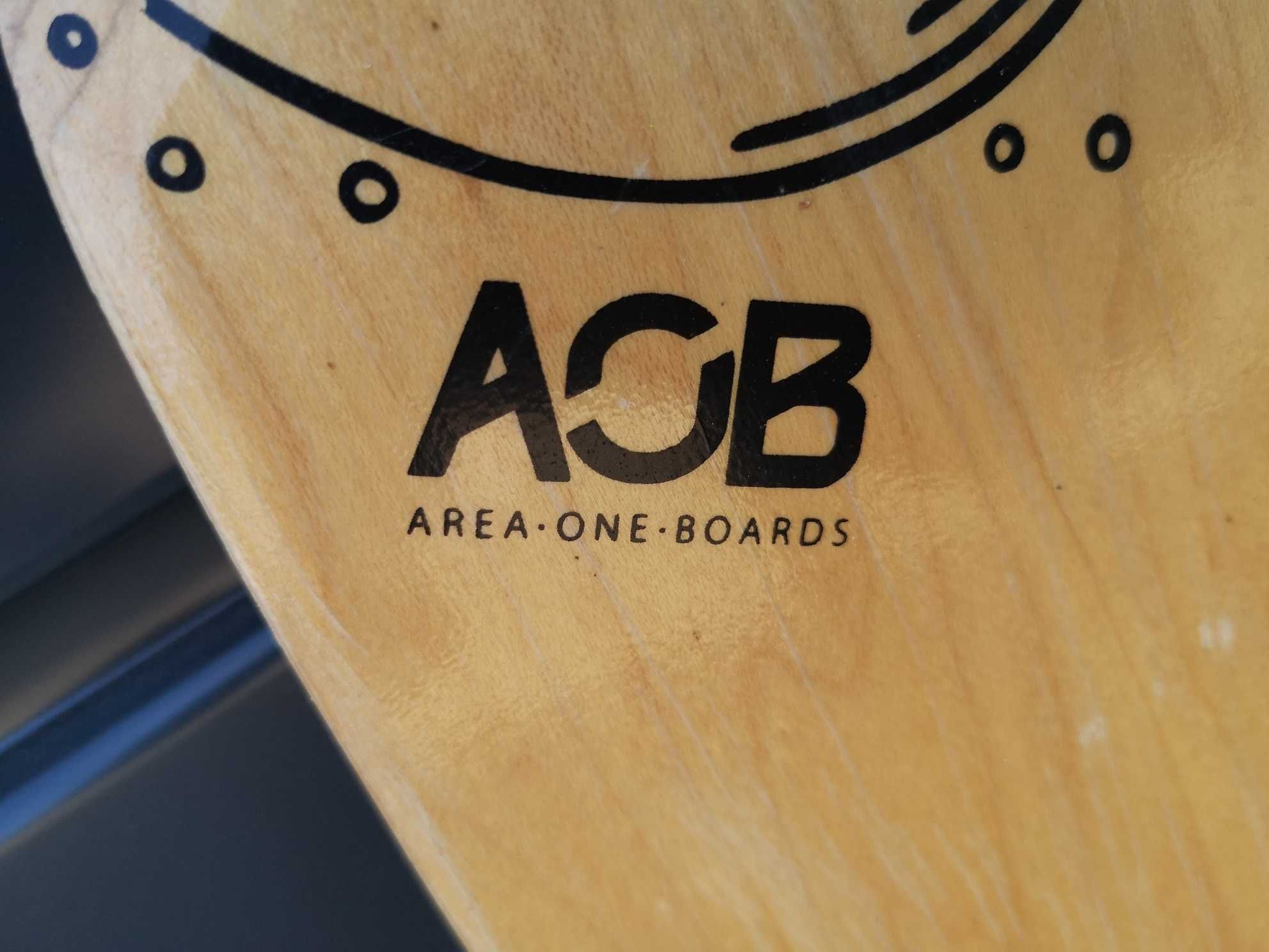 Longboard firmy AOB