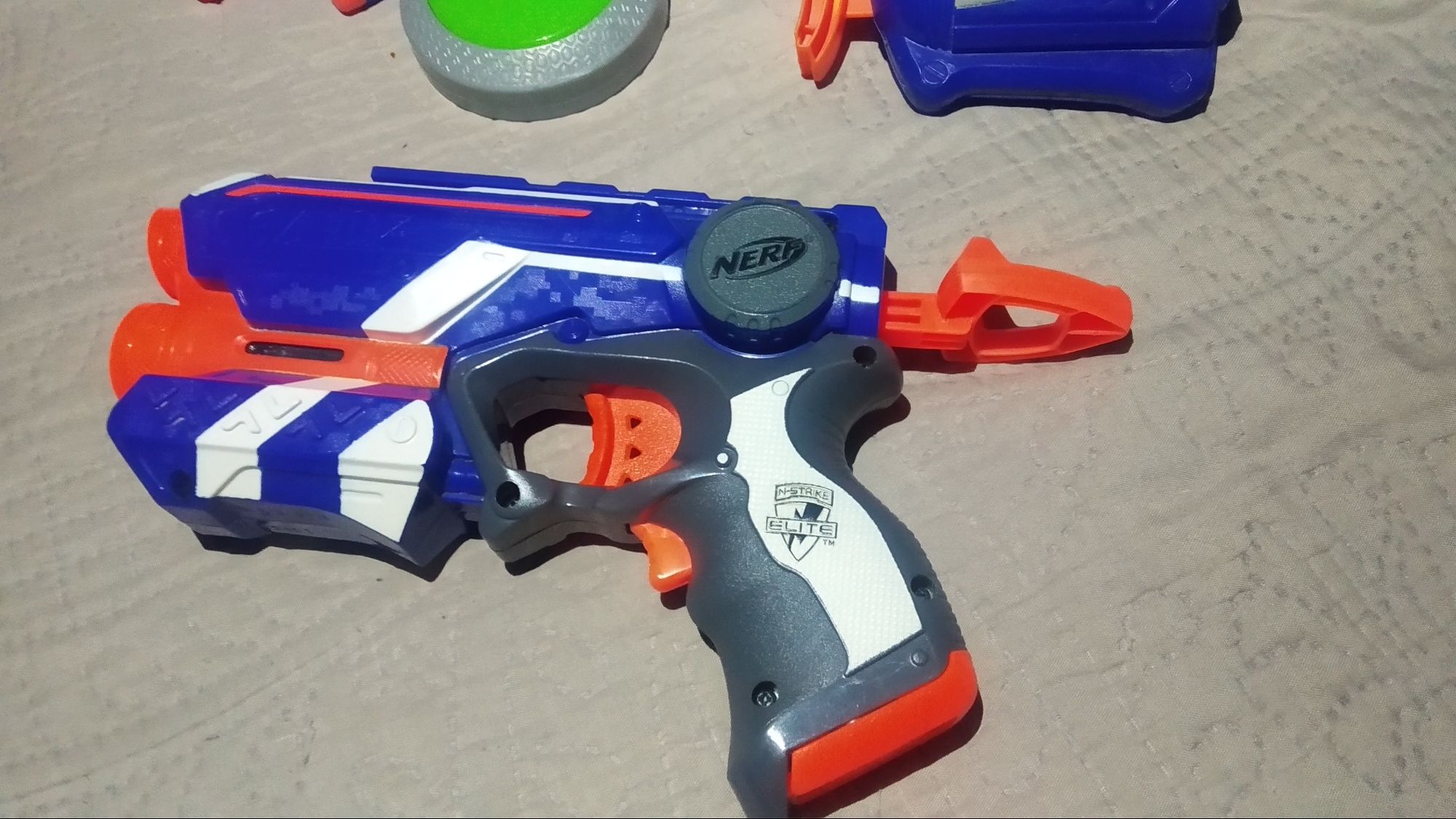 NERF іграшковий пістолет на пульках в гарному стані