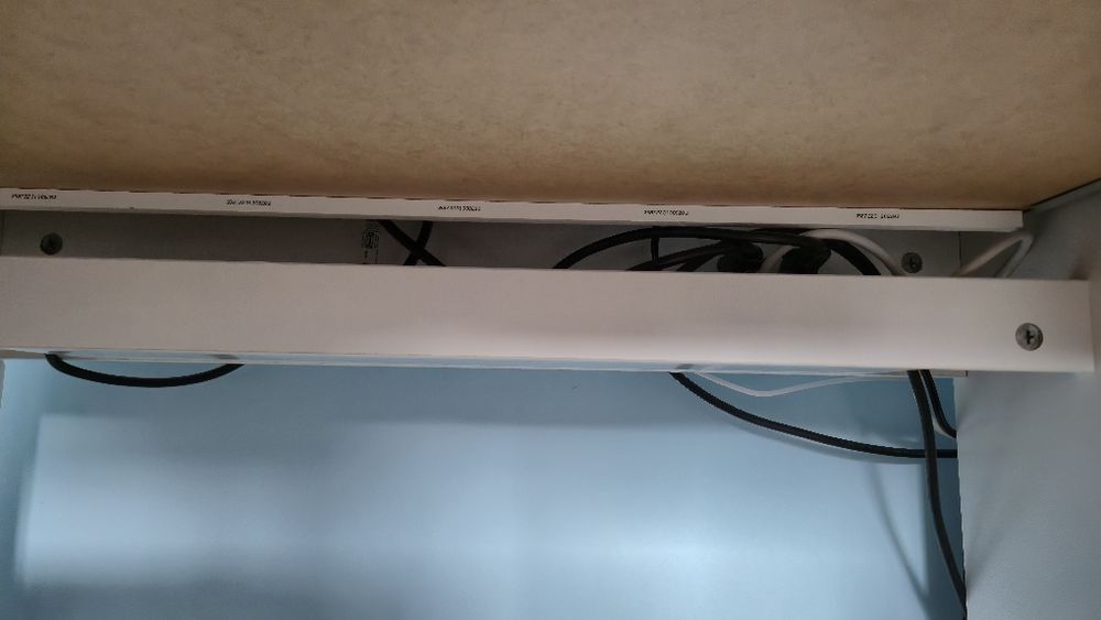 Продам письмовий стіл IKEA MICKE (МІККЕ), білий, 105×50 см