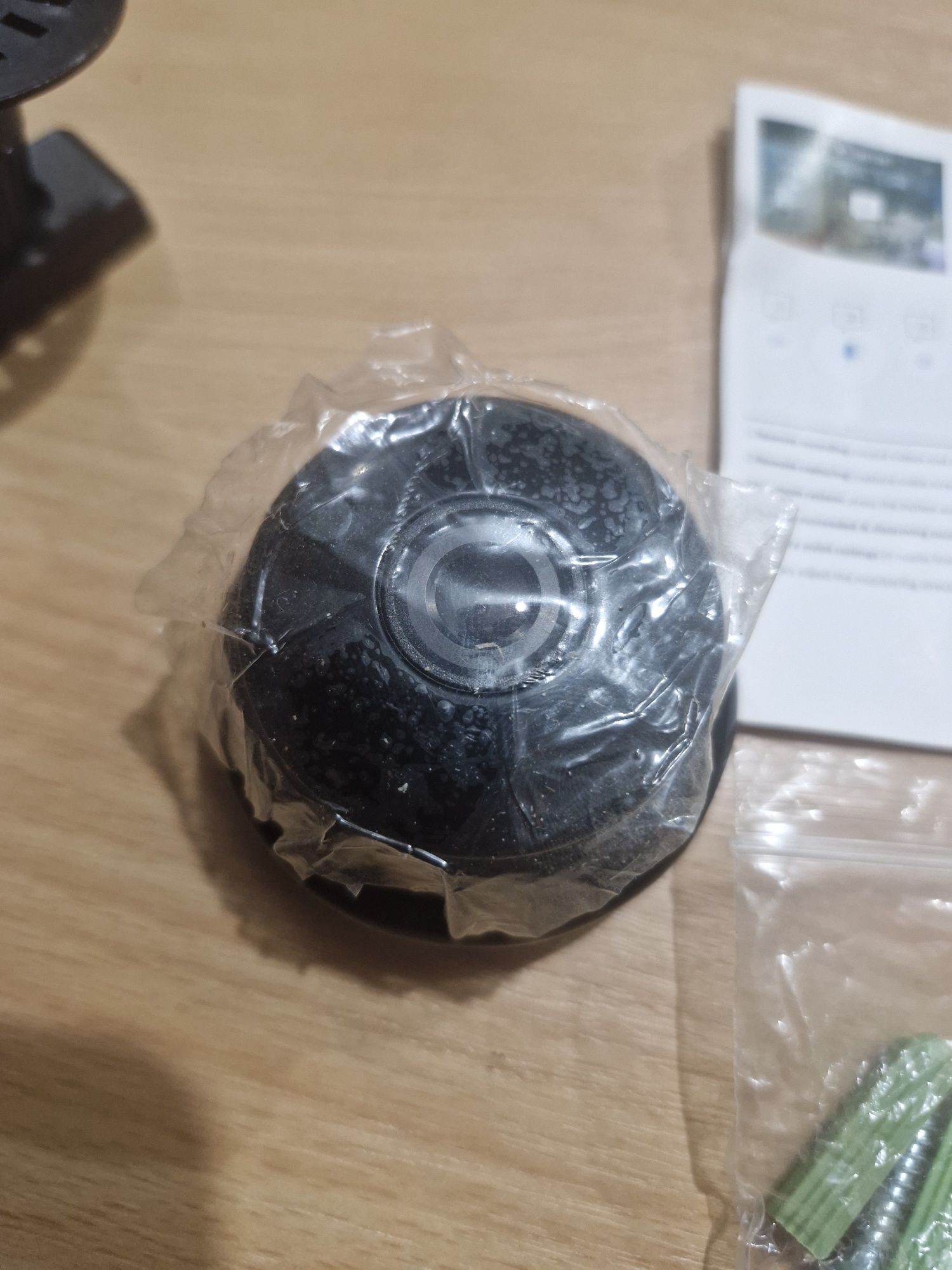 Продам нову камеру WiFi ESCAM Button Q6 920р