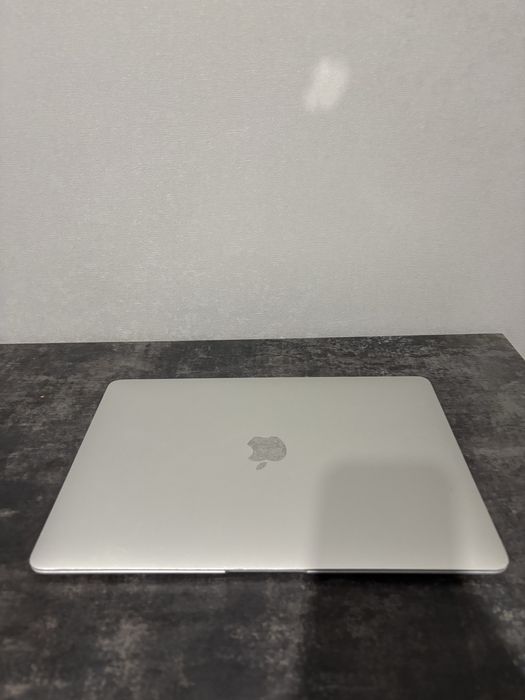 Macbook air 2018 i5