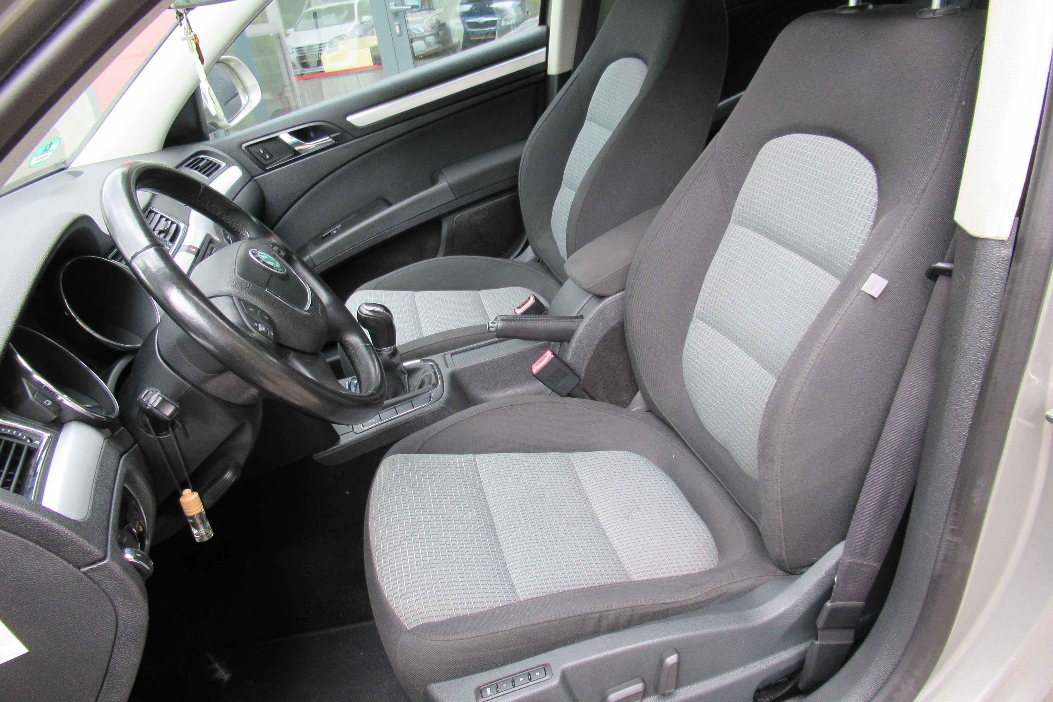 Skoda Suberb 2 II 1.8 benzyna 2010r kombi bardzo ładna wersja manual