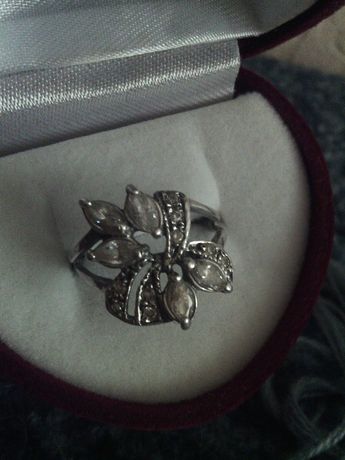 Кольцо цветок серебро цирконий