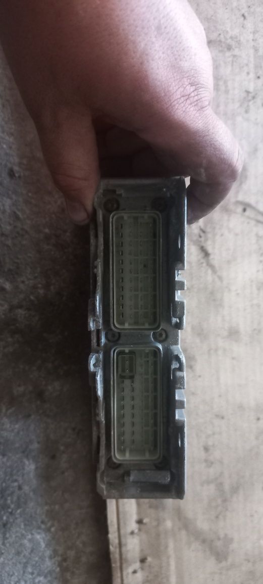 Компютер блок управління двигуном  013 545 98 32 [00] m 104 2.8 w 124