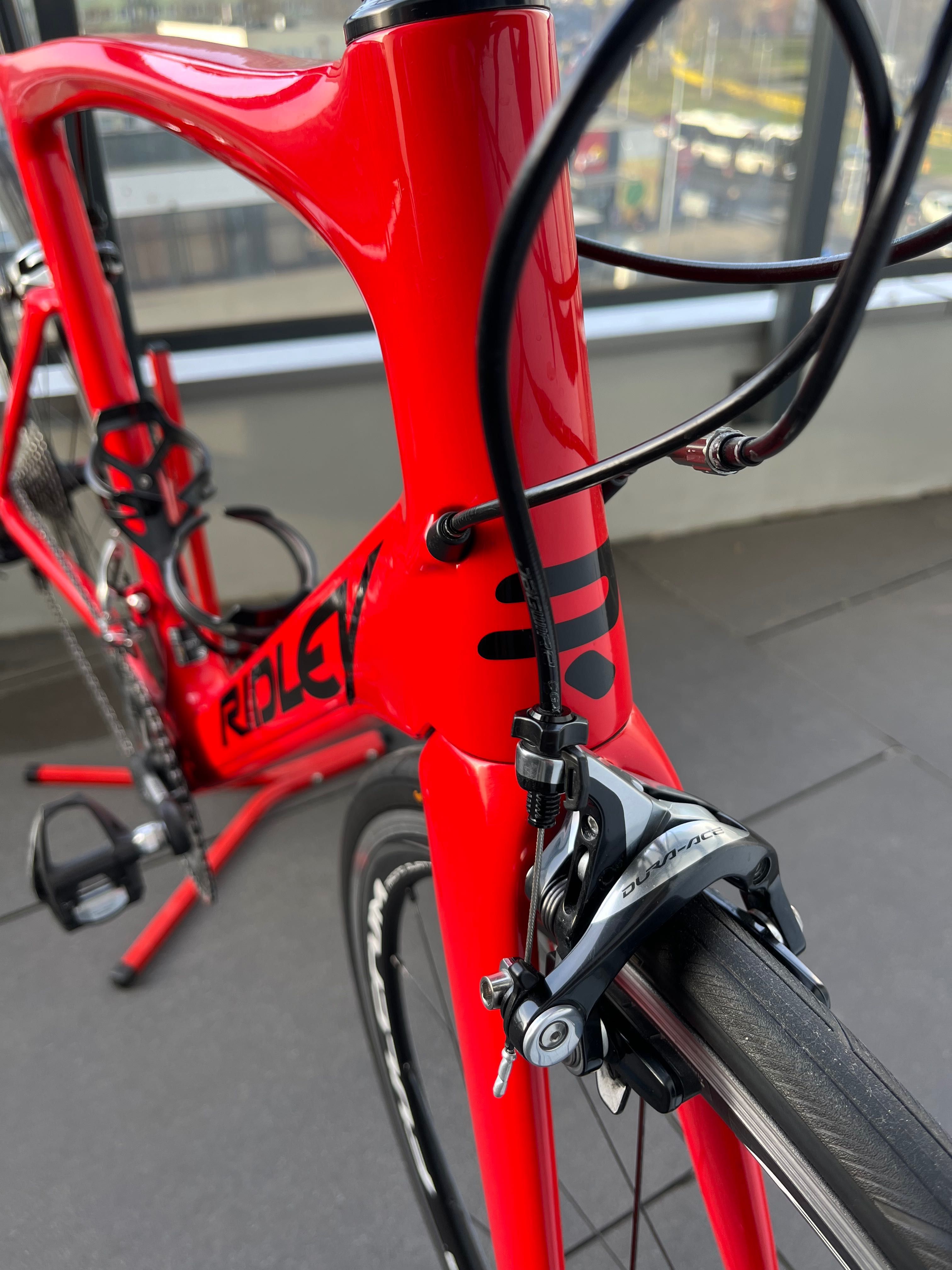 Rower szosowy aero Ridley Noah z pomiarem mocy