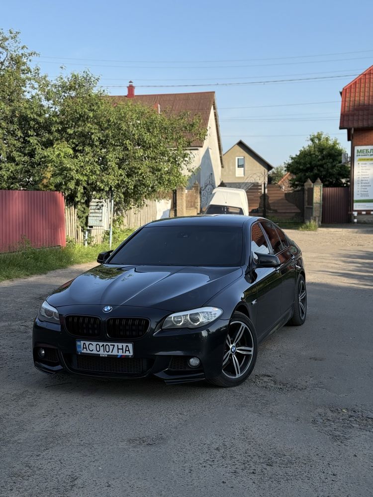 Продам БМВ F10 520d