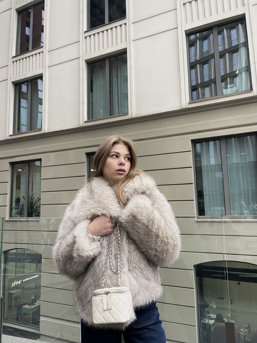 Шуба stradivarius