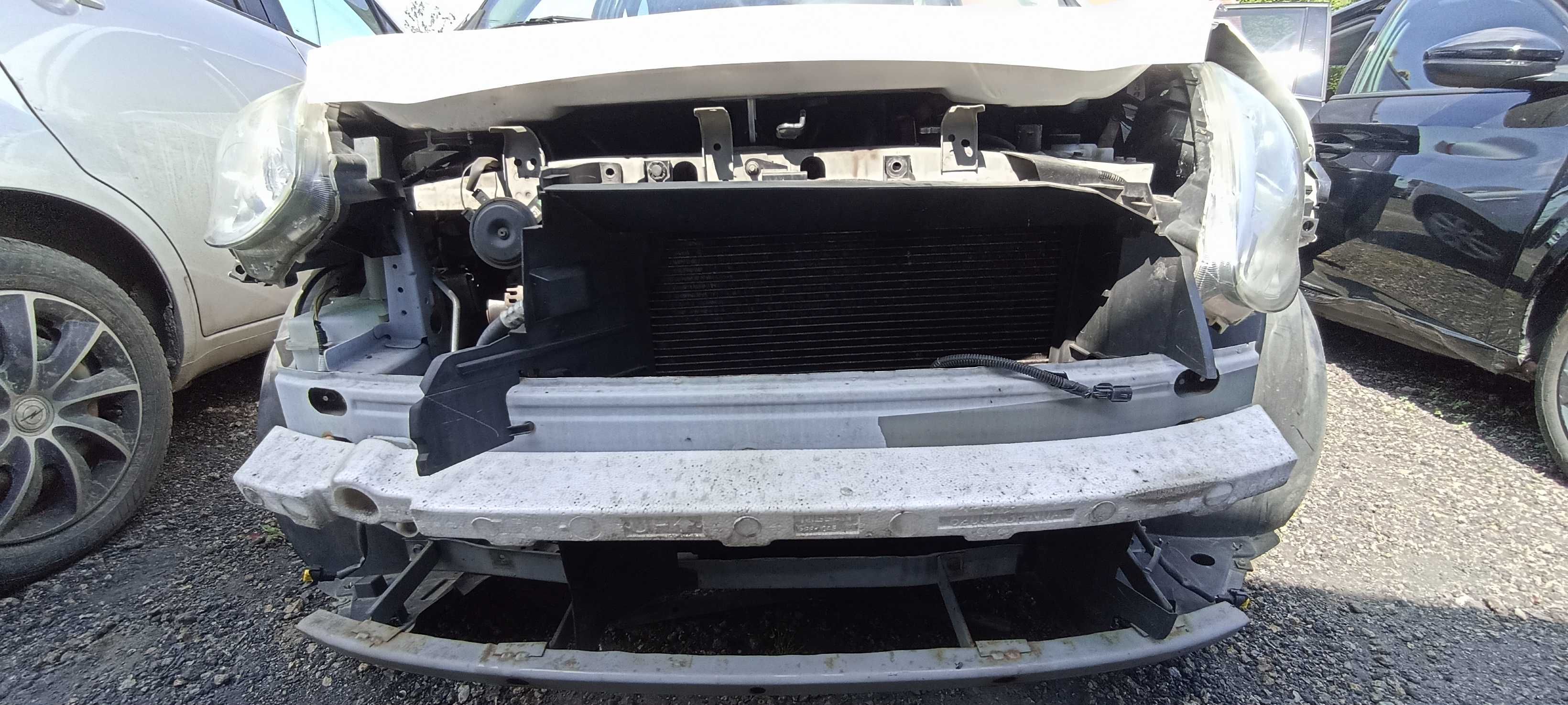pas przedni wzmocnienie chlodnica nissan micra k13  1.2  lak qm1