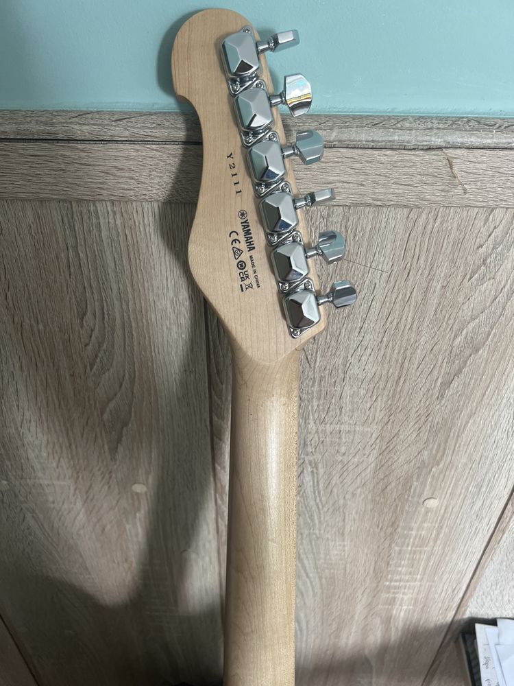 Gitara Yamaha EG112C