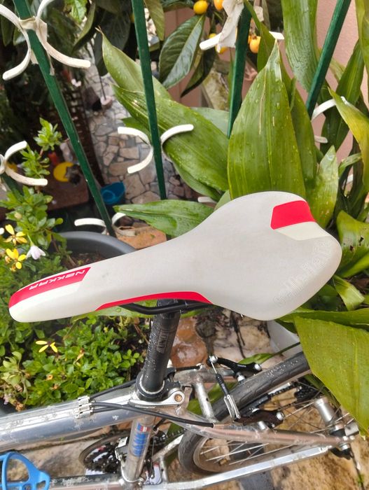 Bicicleta BTT cycles Brasil de estrada a funcionar em perfeição.