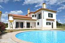 Moradia T4 + 1 com Piscina na Herdade da Aroeira  Vila Nova de Sant...