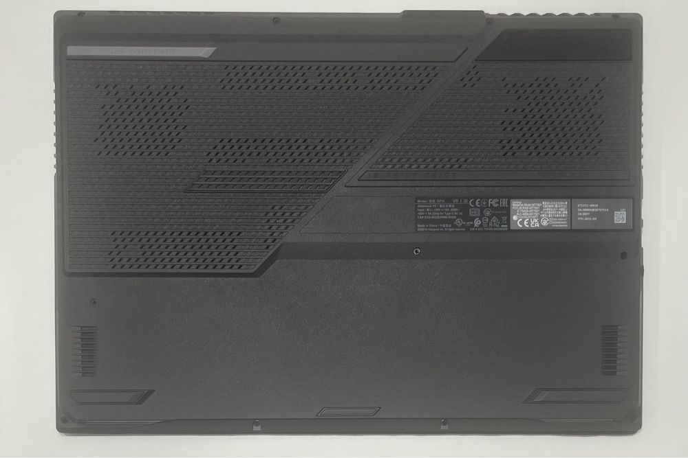 Asus rog strix G17 G713IC HX010