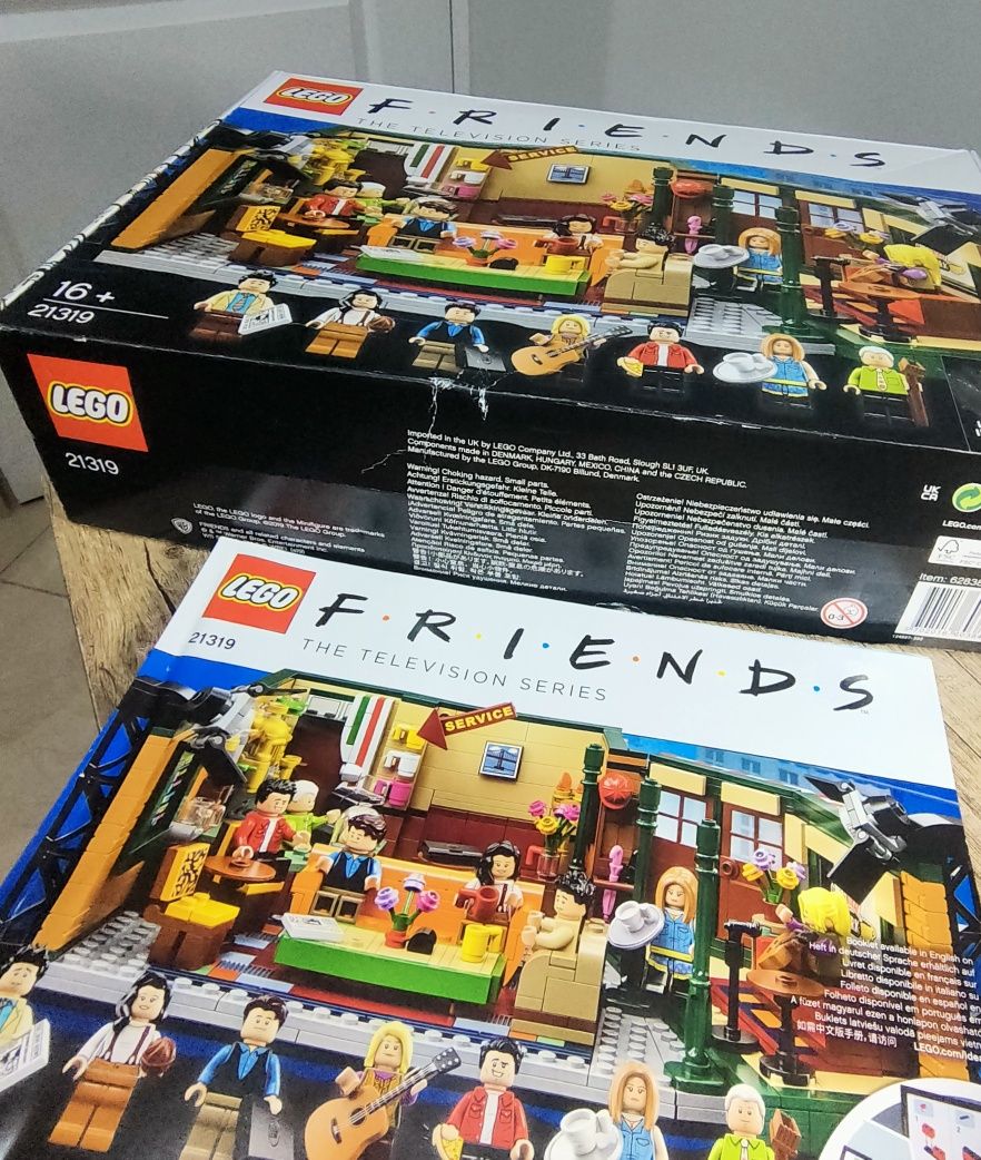 LEGO ideas 21319 central park Friends