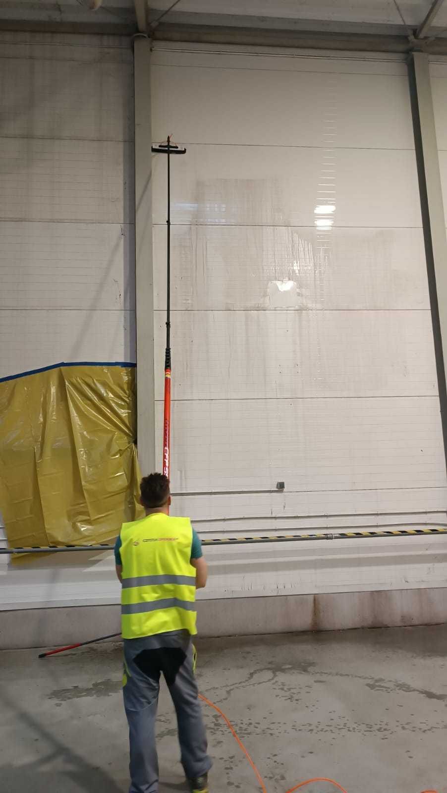 Mycie wysokościowe wodą demineralizowaną