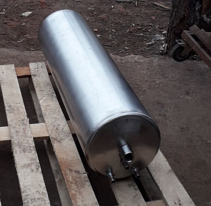 Бак косвенного нагрева. Бак из нержавеющей стали. Теплоаккумулятор