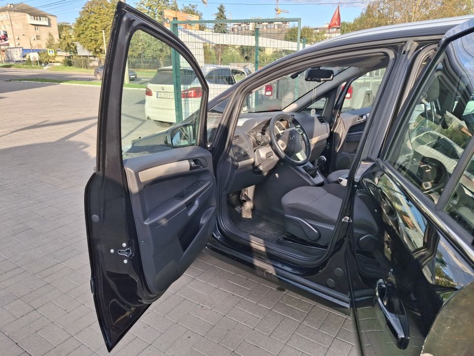 Opel zafira 1.8. 7місць