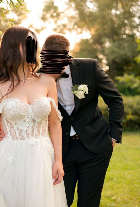 Biała suknia ślubna