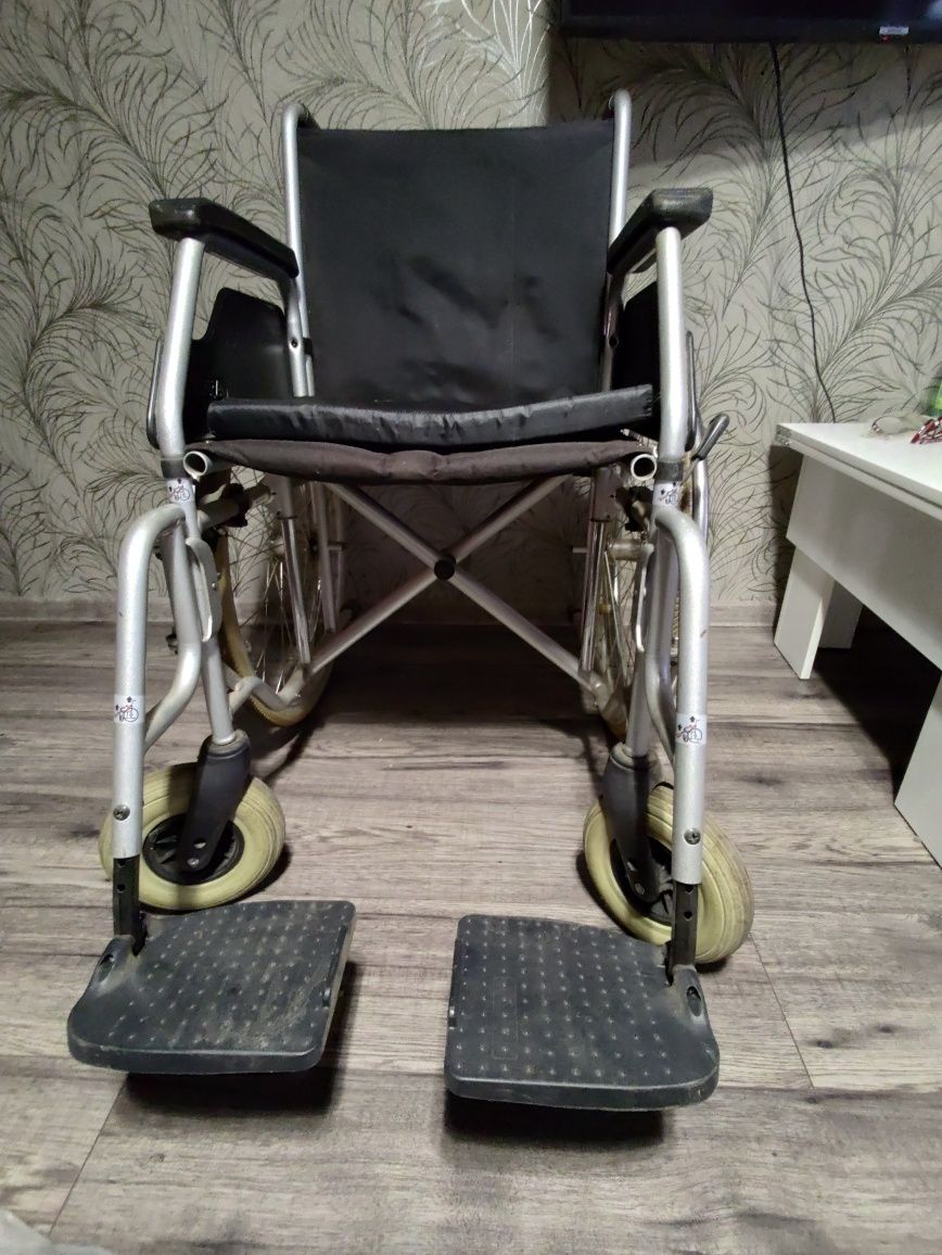 Инвалидное кресло MEYRA