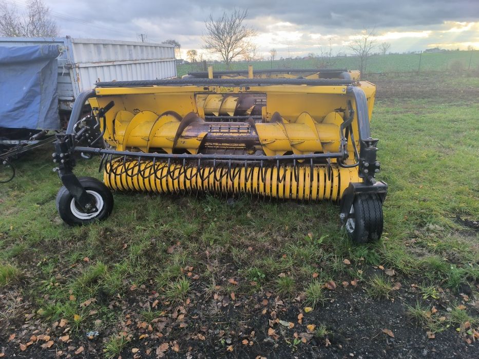 Heder podbieracz New Holland