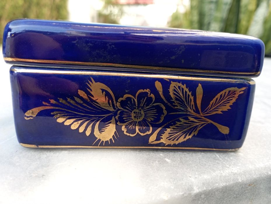 Caixa de porcelana de Alcobaça