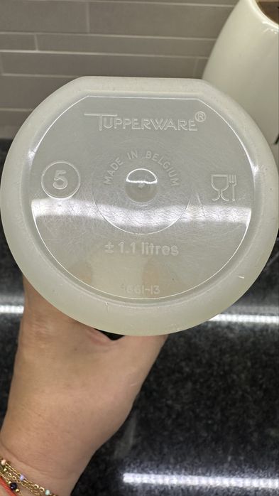 Tupperware esparguete