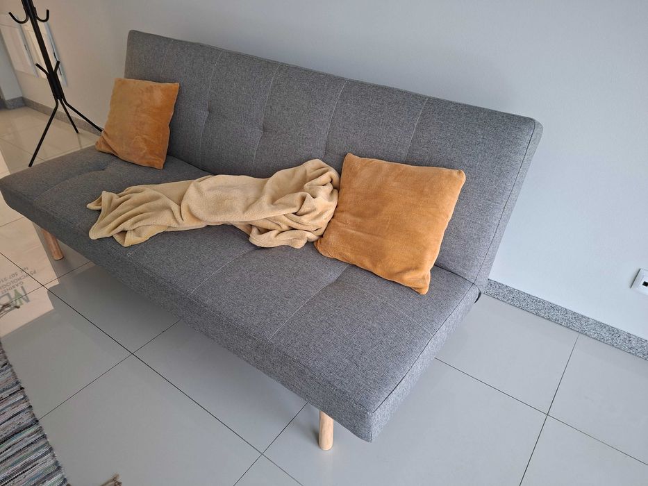 Sofa trzyosobowa do salonu