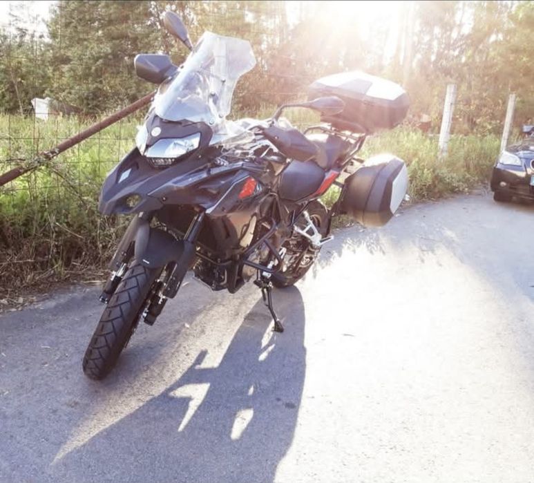 Benelli 502X mota de garagem com pouco uso.