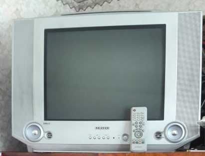 ПРОДАМ телевизор  samsung 5 поколение плоский экран