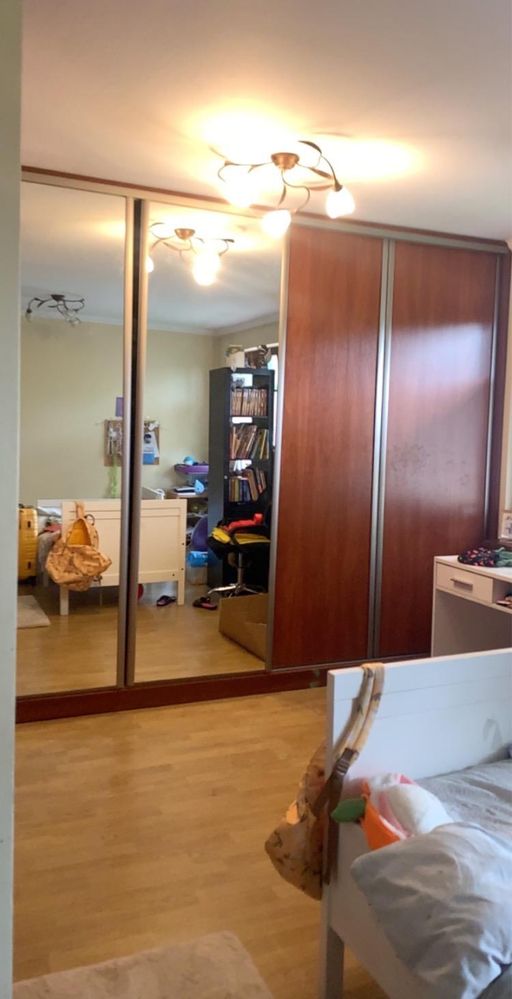 Solidna Szafa typu comandore