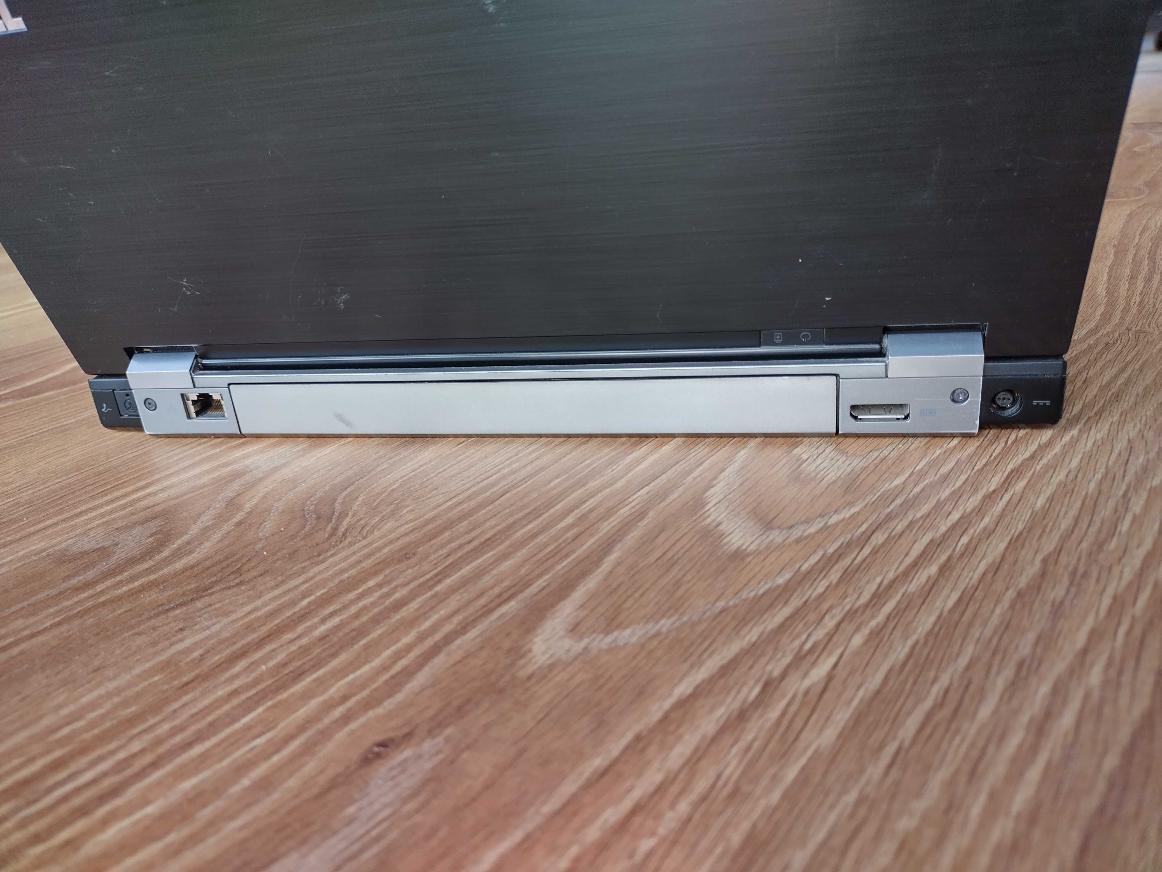 14" DELL Latitude E6400 + stacja dokująca