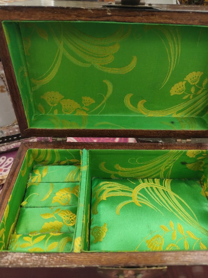 Guarda jóias chinesa em laca