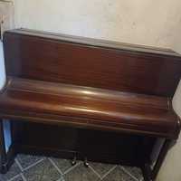 Pianino z końca XIX wieku