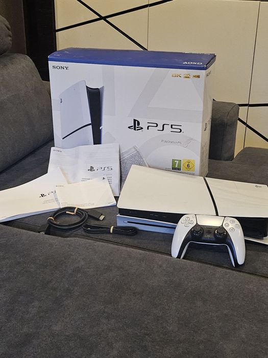 Ps5 Slim 1TB - Como nova, caixa + acessórios originais nunca usados