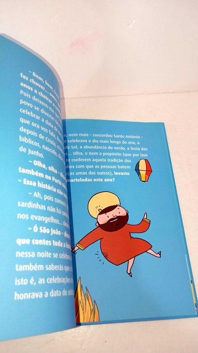 Santo António, ão João e São Pedro entre martelinhos e brincadeiras
