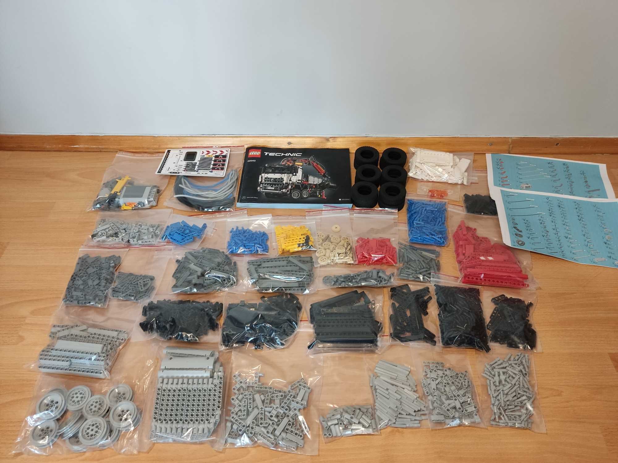 LEGO ® Technic ® 42043 Mercedes Arocs 3245