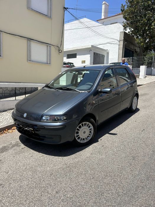 Carro Fiat punto modelo 2001
