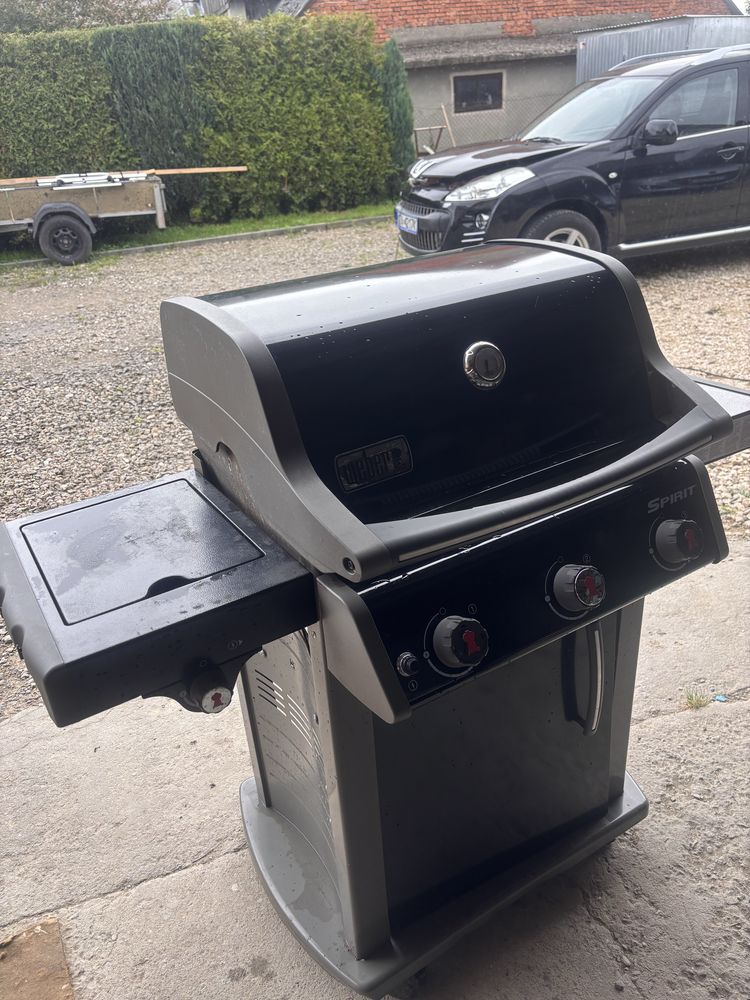 Grill Gazowy Weber z palnikiem bocznym