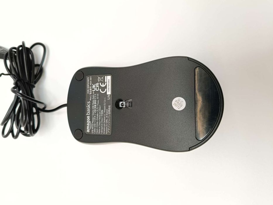 Amazon Basics Cicha przewodowa mysz USB z 3 przyciskam