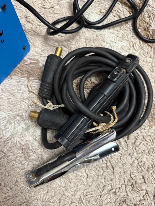 Зварювальний інверторний апарат Tesla